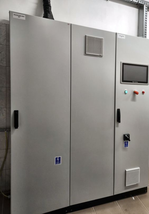 Zespół szaf sterowniczych z panelem HMI